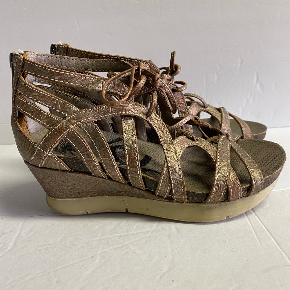 OTBT womens sandals